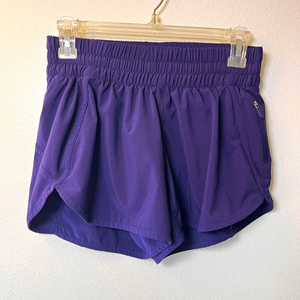 Lululemon Tracker Short V (4") Purple size 8